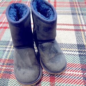 Ugg II Classic Boot Toddler Size 9.